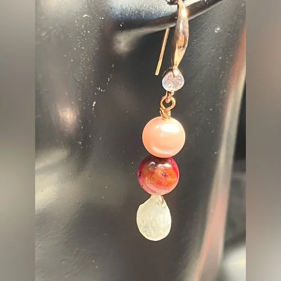 💋🎀genuine Moonstone,cherry quartz in rose gold hooks-NWT - Picture 3 of 8
